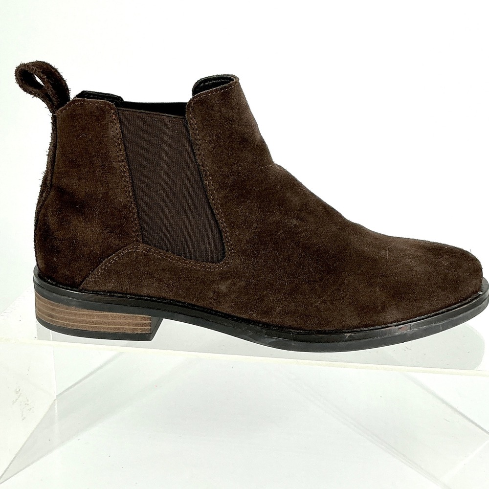 Clarks Womens Size 7 Brown Suede Chelsea Ankle Boots Low Heel